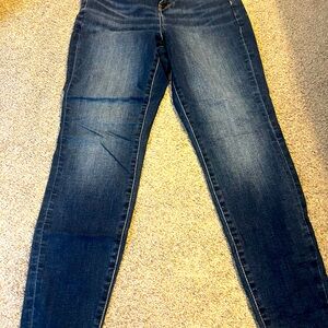 Size 4 short AE next level stretch dark denim